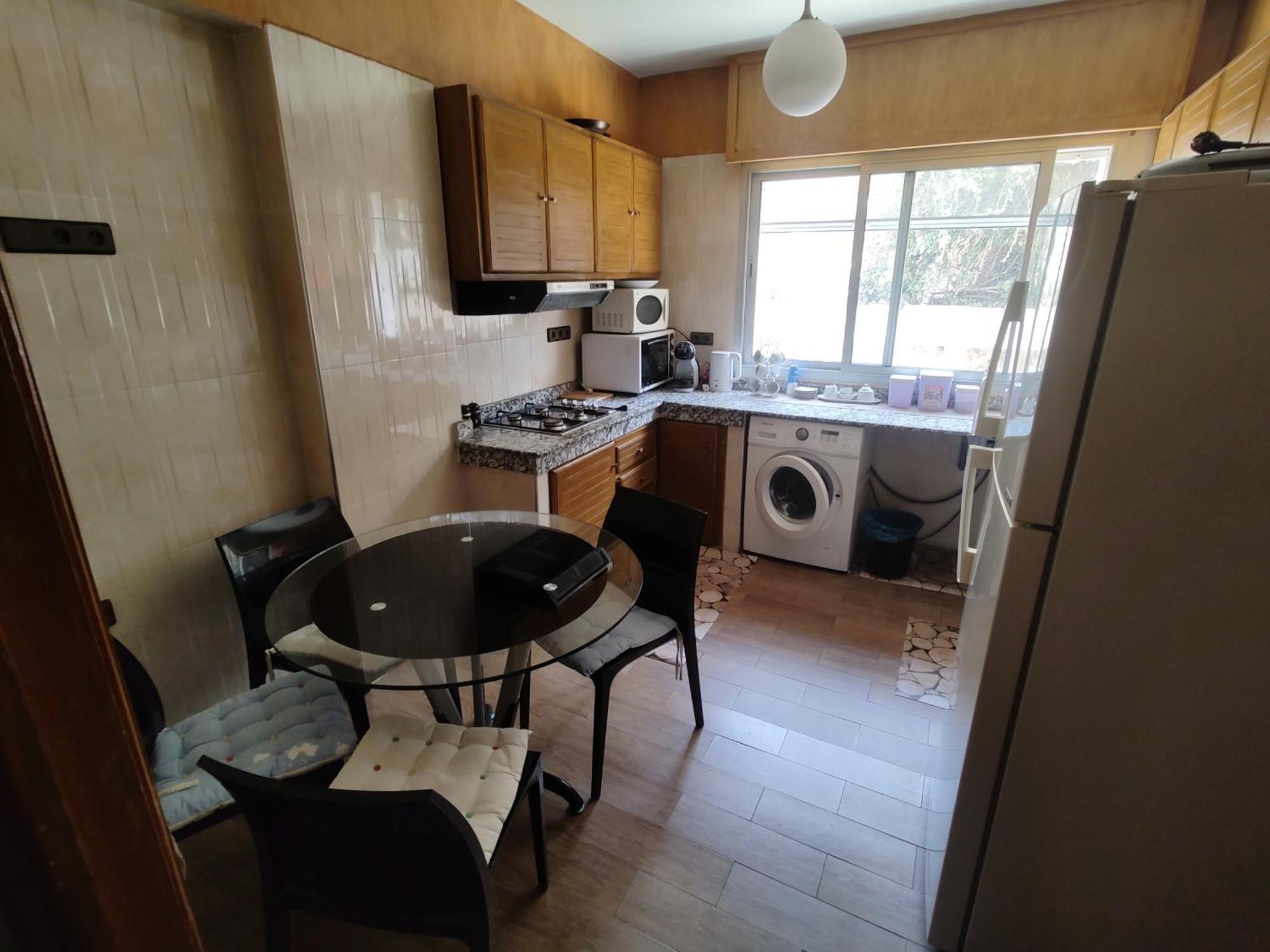 Quiet Fully Furnished Great Location With Wifi Apartment *